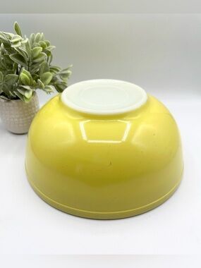Pyrex Yellow 10.25” x 4.5” Bowl Vintage